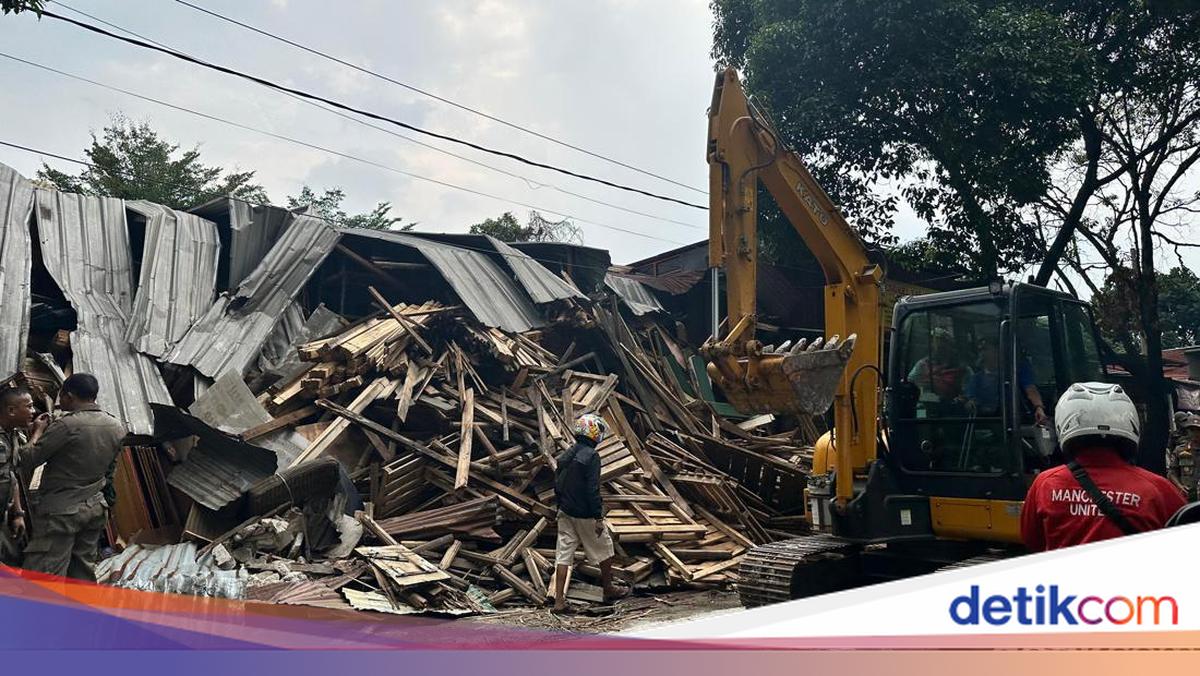 Warung Kopi di Jalan Ir Juanda: Saingan Rival Saat Citimall Datang